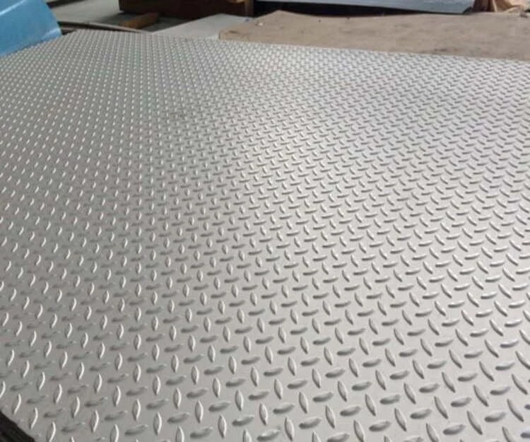 Thép tấm chống trượt Hanoi Metal